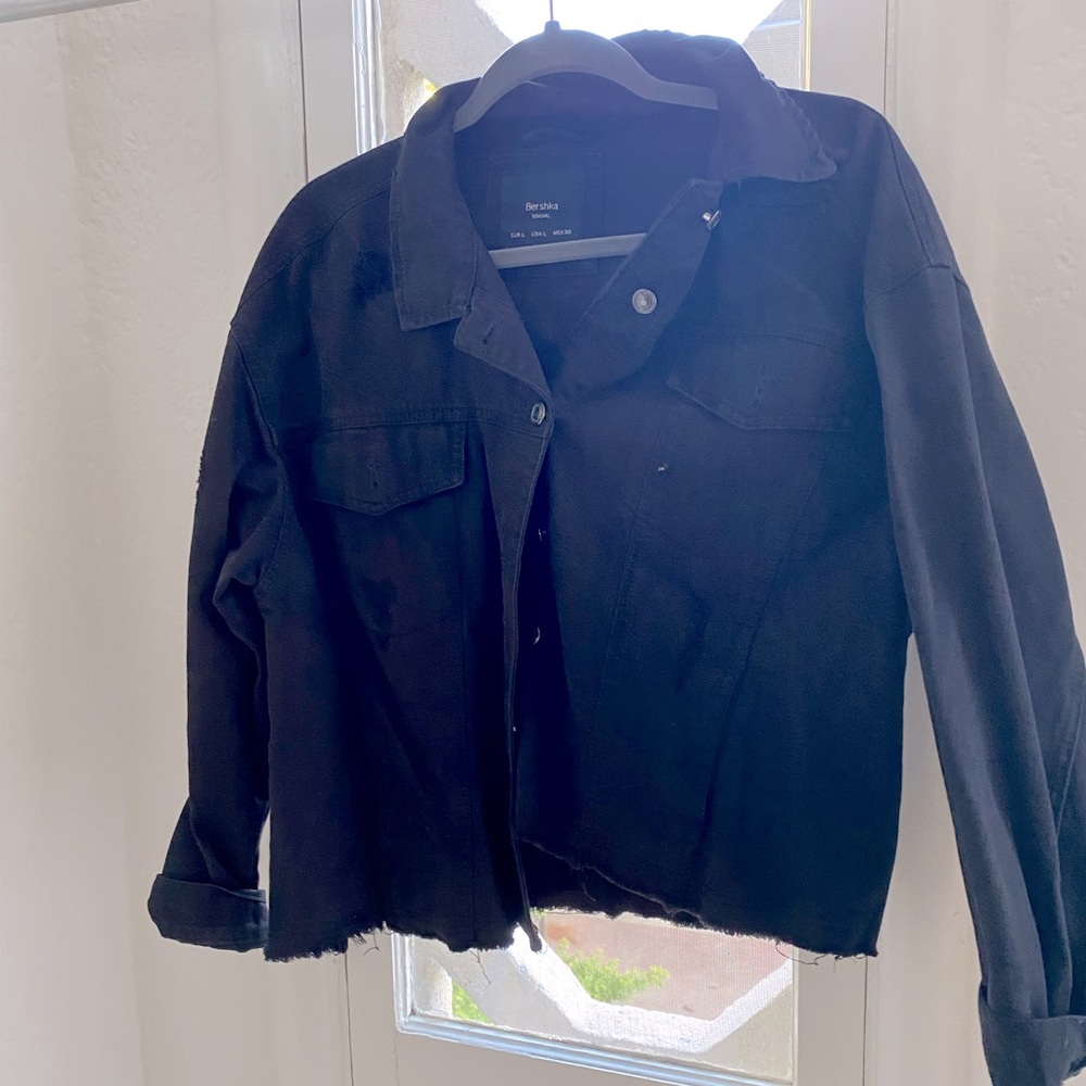 Berksha distressed cropped black denim jacket-size L